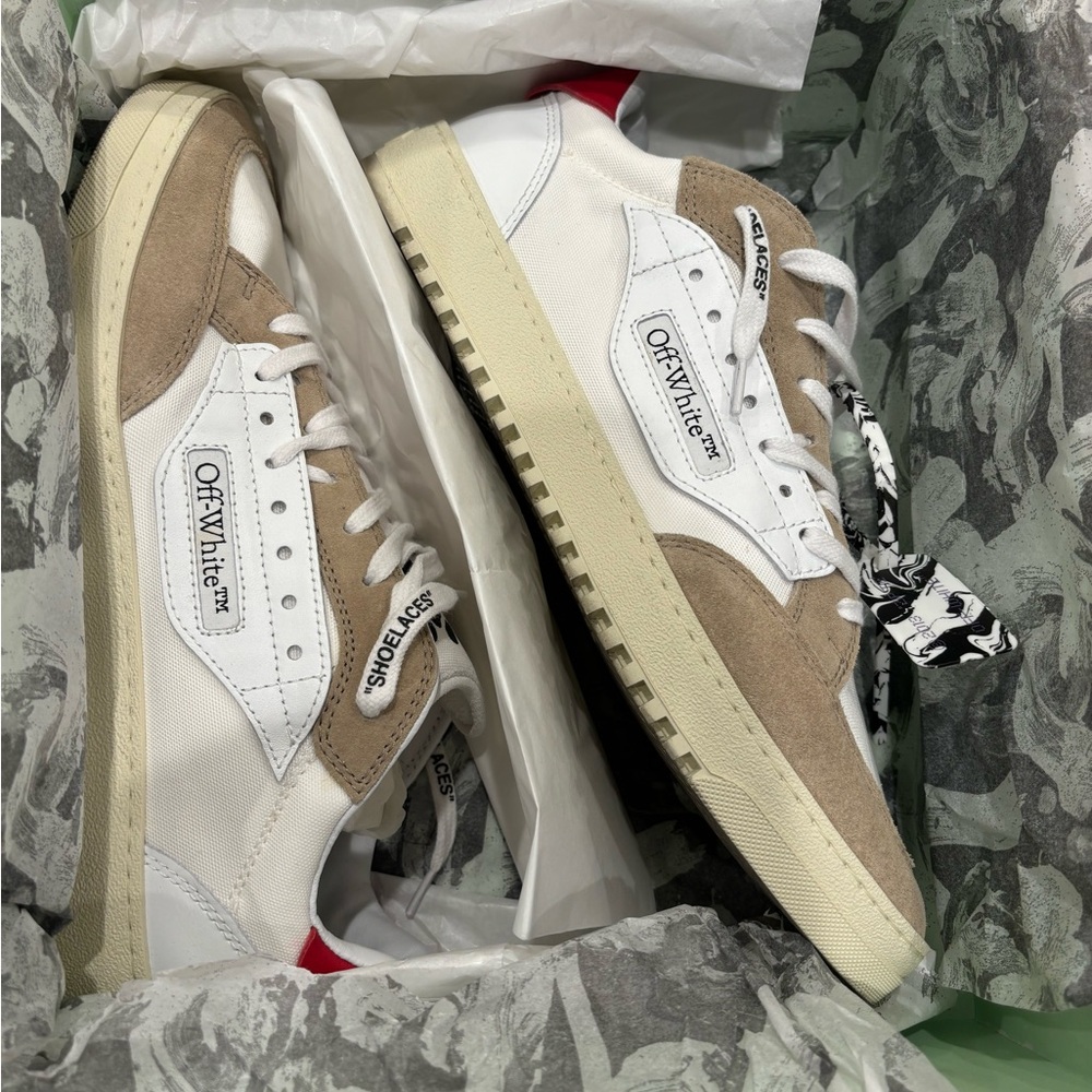 Off-White White and Tan Sneakers